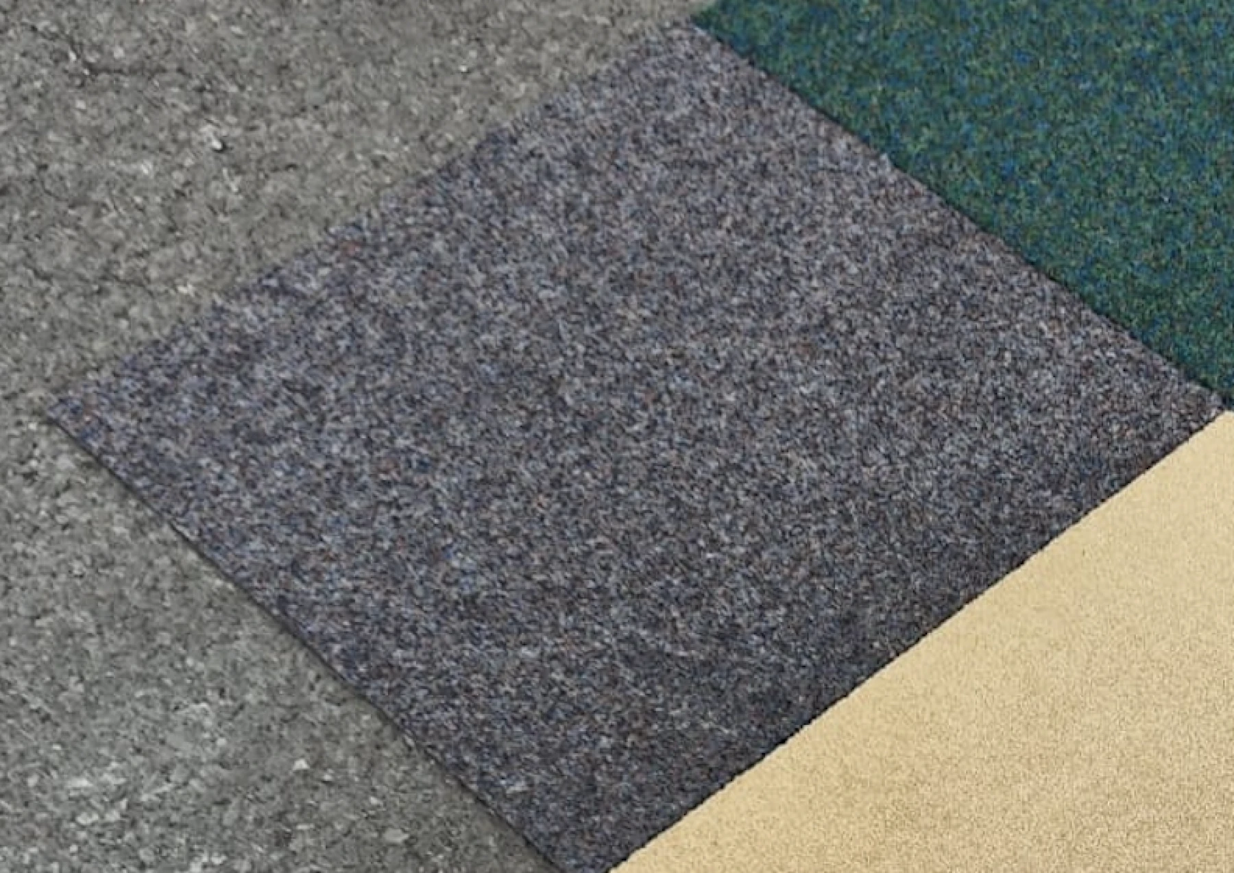 Coin des Affaires revêtements: Dalles moquette noir chiné